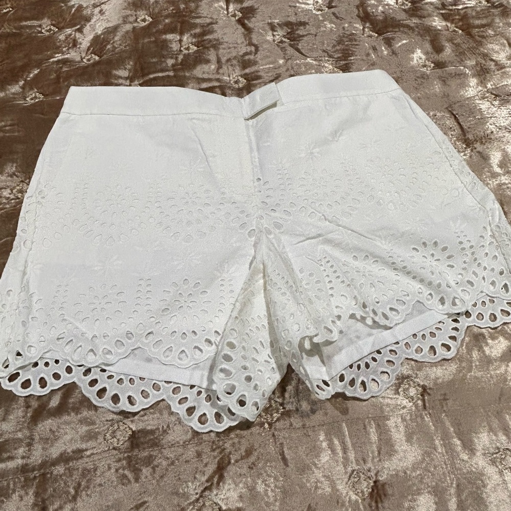 Ann Taylor White Eyelet Sleeveless Top and Shorts Set. Top M. Shorts 10. - Picture 4 of 10
